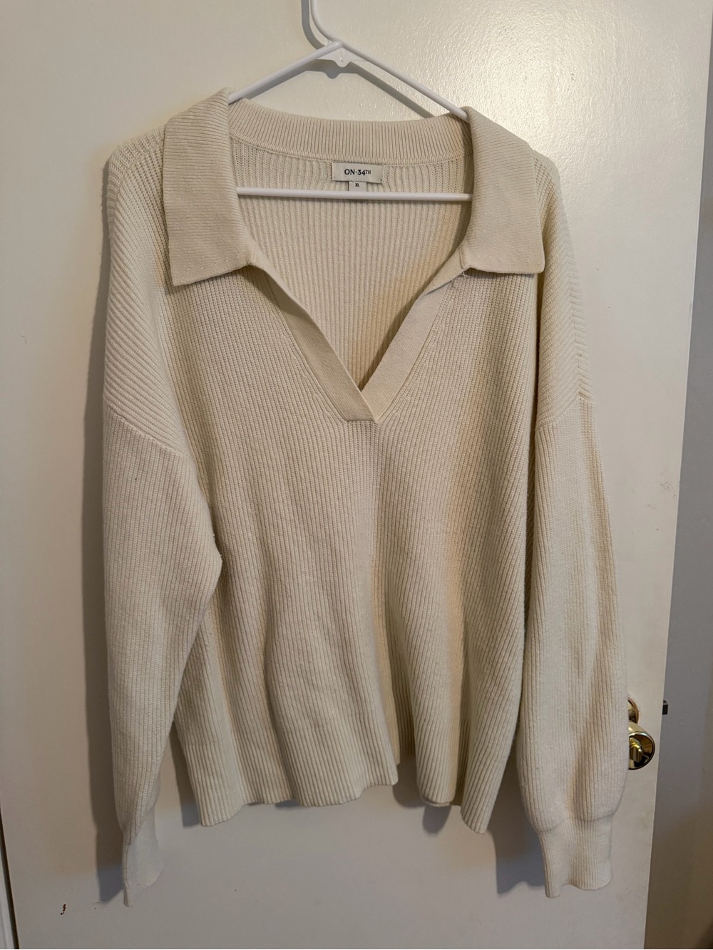 On 34th White Pullover Sweater with Collar